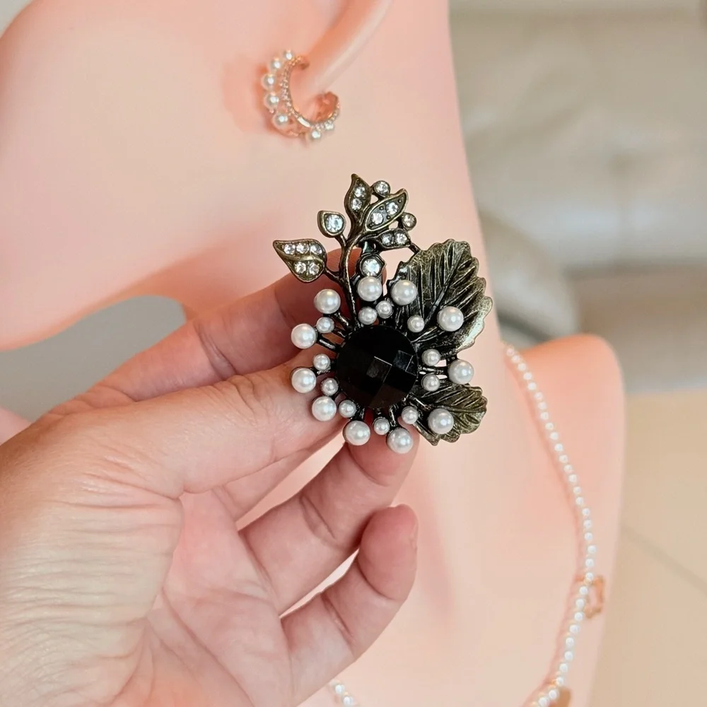 Vintage-Inspired Black Crystal & Pearl Floral Brooch